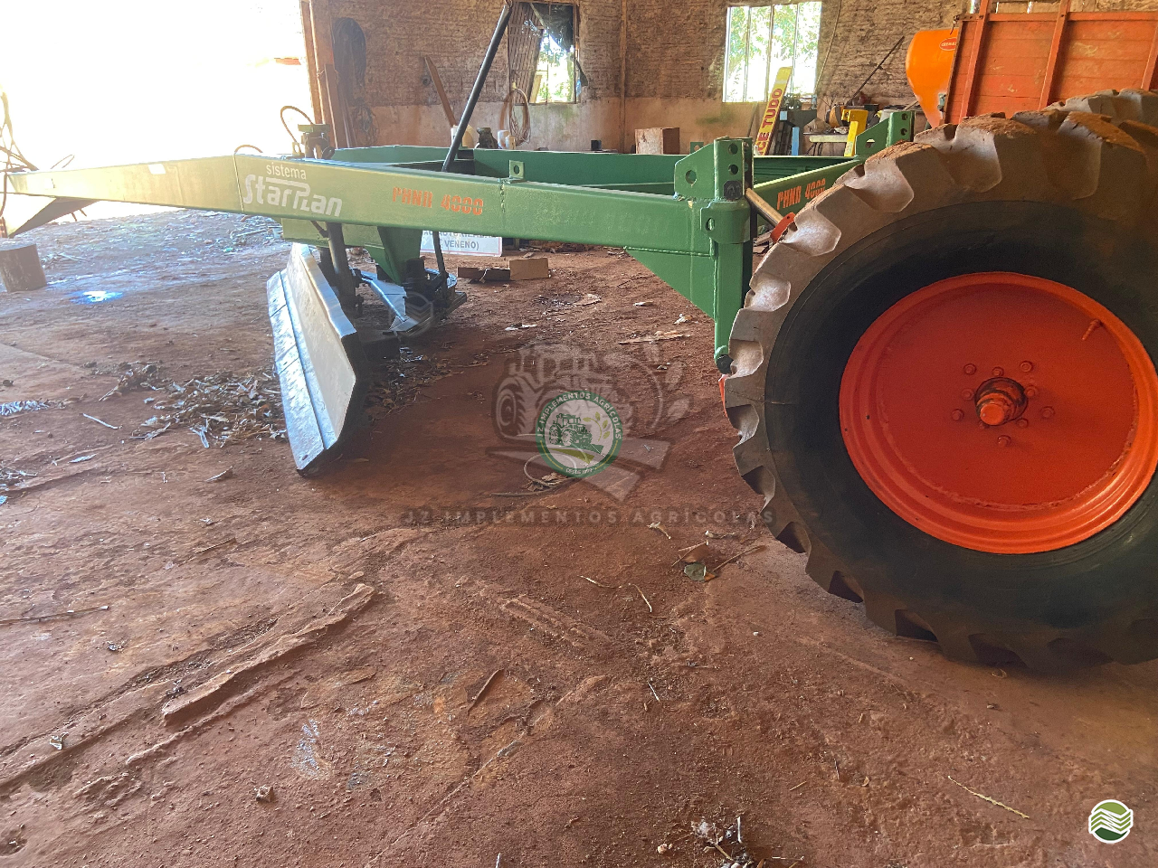 IMPLEMENTOS AGRICOLAS PLAINA NIVELADORA PLAINA HIDRÁULICA TRASEIRA JZ Implementos Agrícolas TOLEDO PARANÁ PR